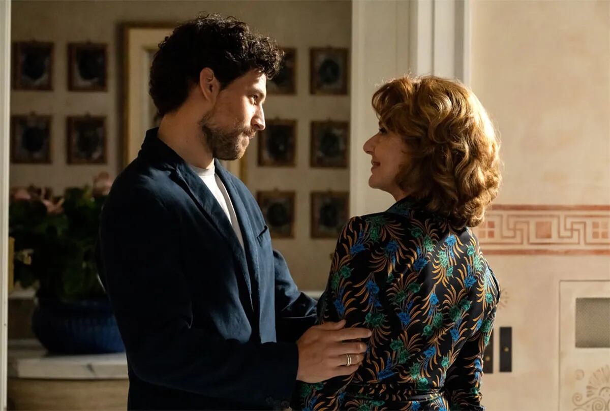 La serie italiana de seis capítulos que es furor a nivel mundial ¿Dónde ver “Engaño”?