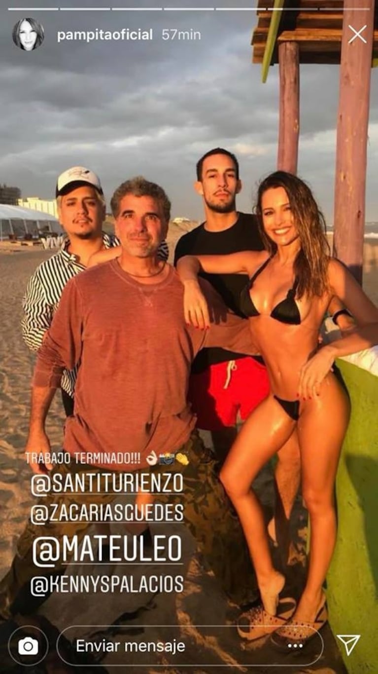 La sesión de fotos ultra sexy de Pampita en Punta del Este: ¡bikini y lomazo súper bronceado!