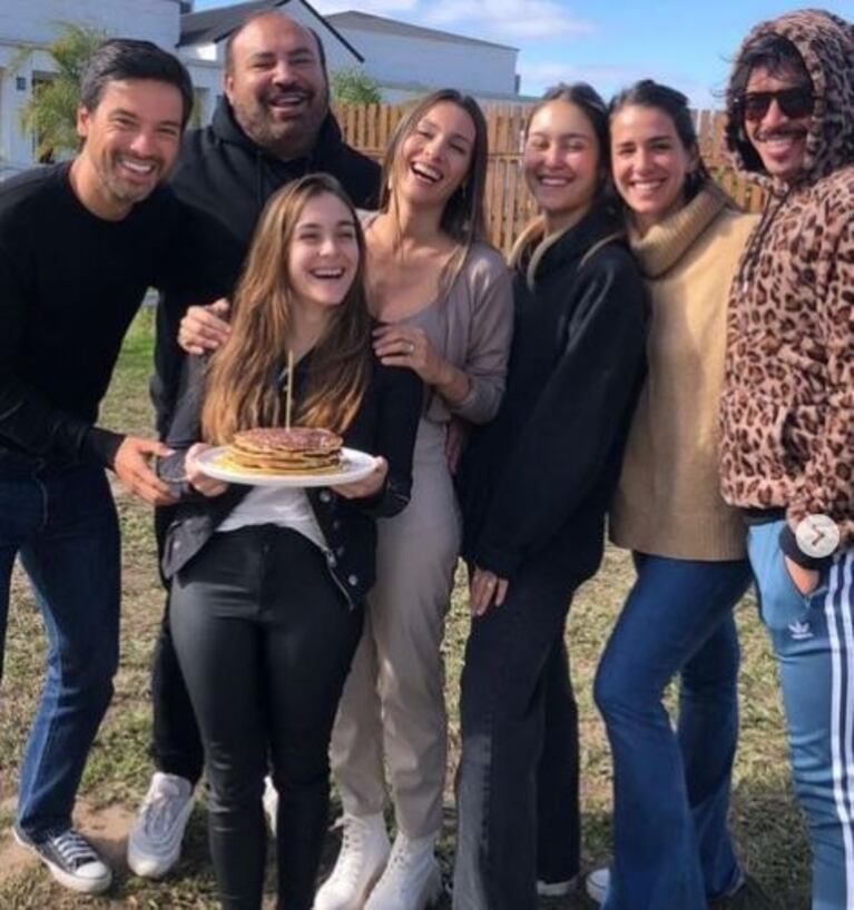 La sobrina de Pampita, Brisa Ardohain, festejó su cumpleaños en el backstage de El Hotel de los famosos
