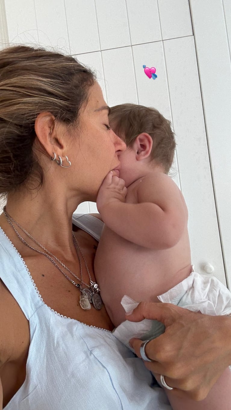 La tierna foto de Jimena Barón con su hijo Arturo que muestra la unión entre ambos | Créditos: Instagram @jmena