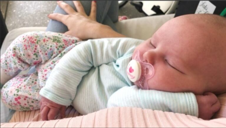 La tierna foto de Luciana Salazar con Matilda, tras las críticas por su reality: "Así estamos con mi chinita"