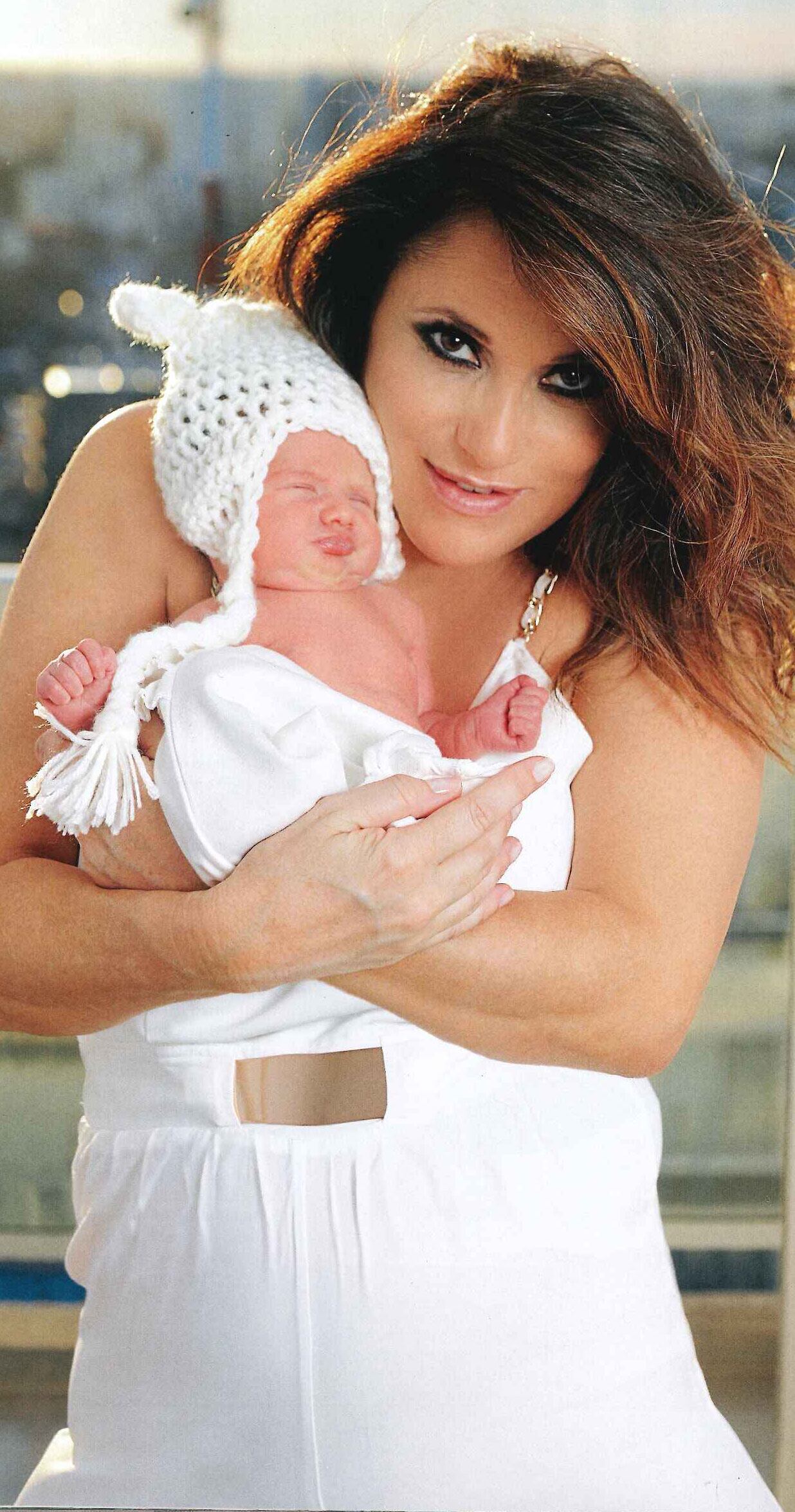 La tierna producción fotográfica de María Fernanda Callejón con su hija (Foto: Revista Caras)