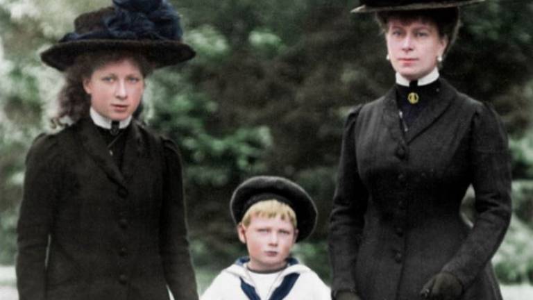 La triste vida del príncipe Juan, el tío desconocido de Isabel II al que recluyeron
