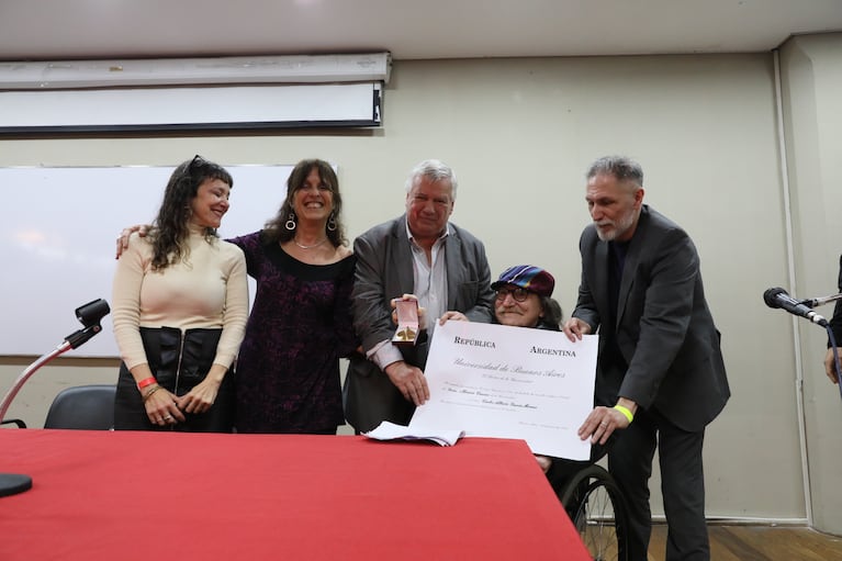 La UBA otorgó el título Honoris Causa a Charly García