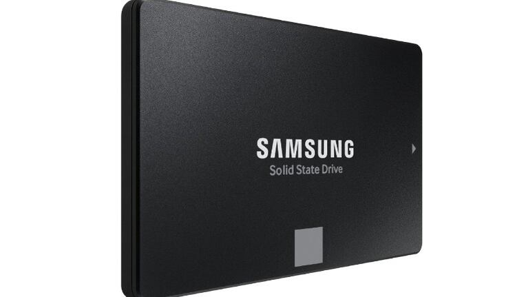 La unidad de almacenamiento SSD 870 EVO de Samsung mejora el rendimiento para todo tipo de usuarios. Foto: DPA.