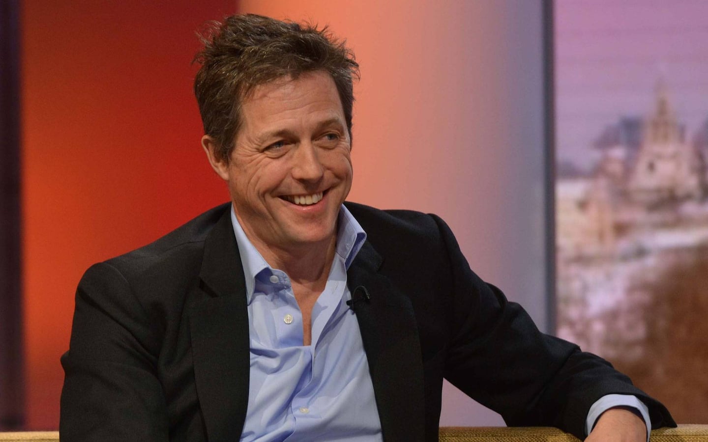 La vida del guapo Hugh Grant en 20 hechos reales