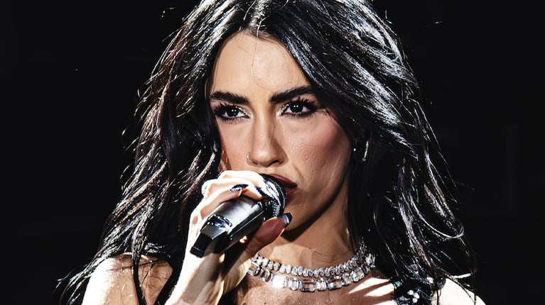 Lali, camino a River