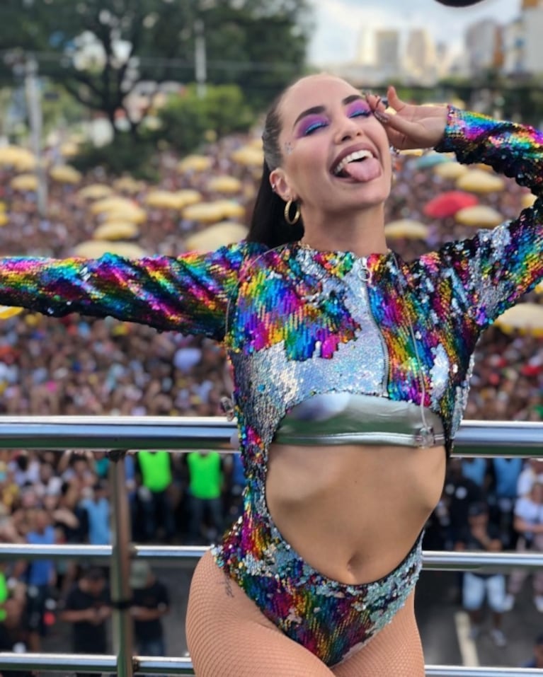 Lali Espósito deslumbró en los Carnavales de Brasil: sambó y cantó Caliente junto a Pabllo Vittar