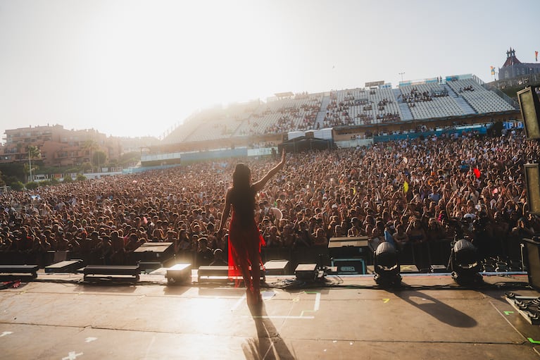 Lali Espósito finalizó su explosiva gira por Europa, en la que reunió a más de 250.000 personas