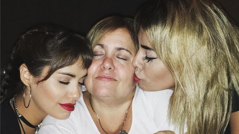 Lali Espósito, junto a su mamá María José Riera y su hermana Ana Laura. Foto: Instagram