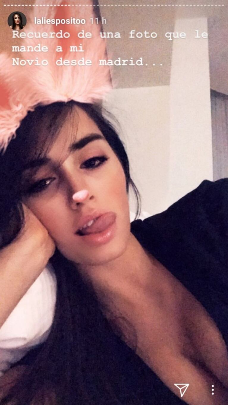 Lali Espósito mostró una foto súper hot que le había enviado a Santiago Mocorrea desde una de sus giras