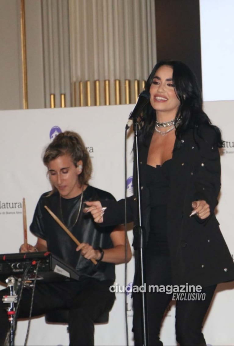 Lali Espósito se emocionó al ser distinguida como Personalidad destacada de la Cultura