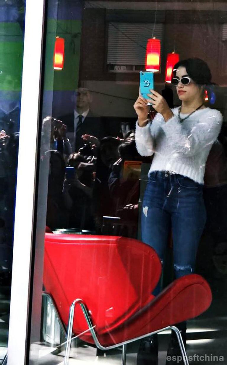 Lali Espósito y Mariano Martínez causaron furor en Rosario (Fotos: Twitter). 