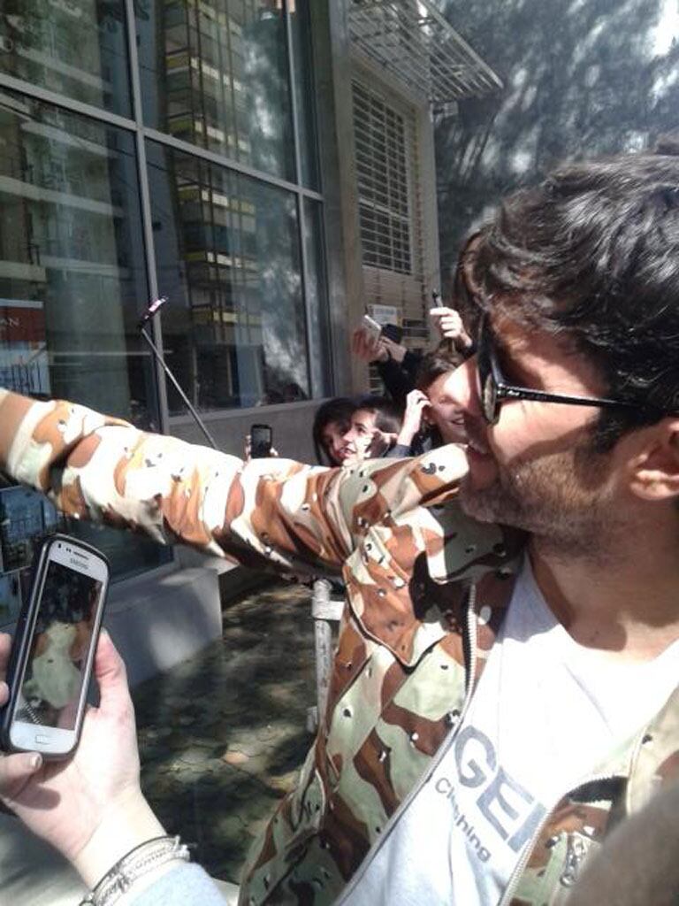 Lali Espósito y Mariano Martínez causaron furor en Rosario (Fotos: Twitter). 