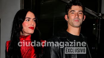 Lali Espósito y Pedro Rosemblat en una noche de debut teatral (Fotos: Movilpress).