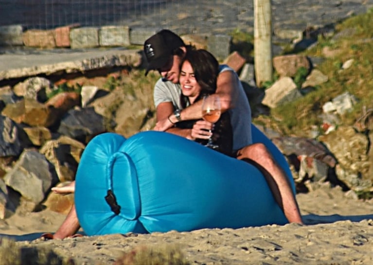 Lali Espósito y Santiago Mocorrea, pasión en Punta del Este: celebraron el primer año de amor