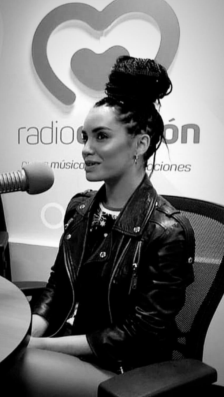Lali Espósito y un cambio radical de look: se hizo unas trencitas africanas larguísimas