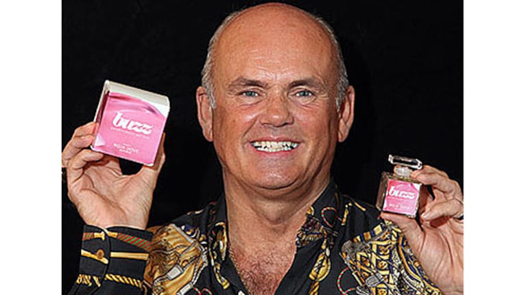 Lanzan el perfume de la fama