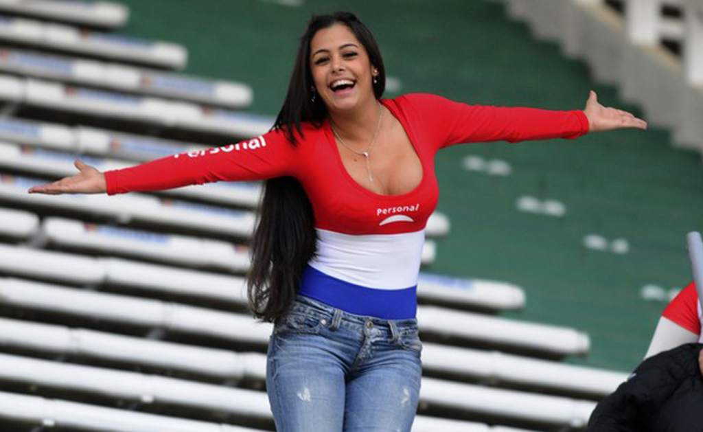 Larissa Riquelme rechazada por su Selección