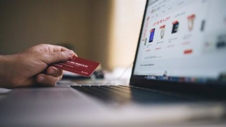 Las compras online aumentan un 15% con la pandemia y los millennials son los que más gastan. Foto:EP.