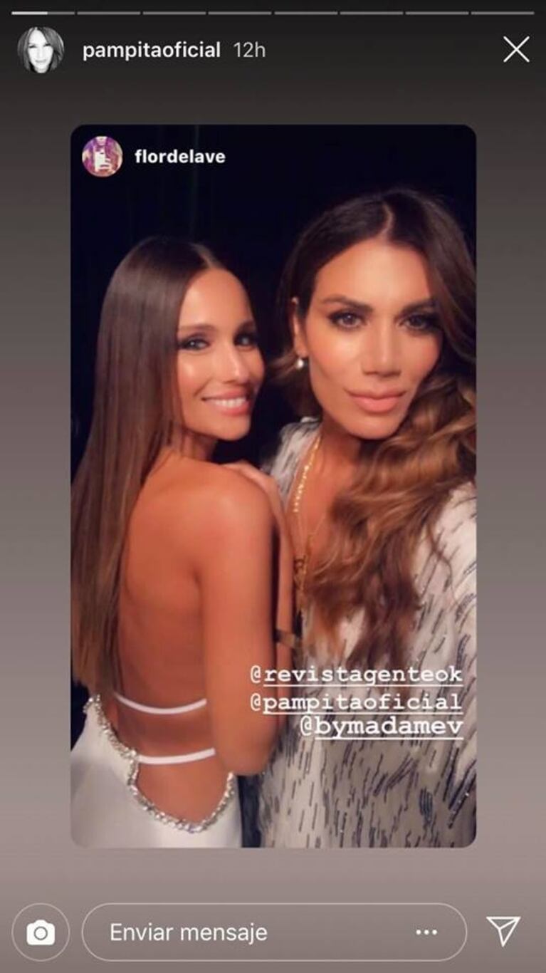 Las divertidas fotos de Pampita disfrutando de la noche junto a sus amigos famosos: ¡selfies a pura risa!