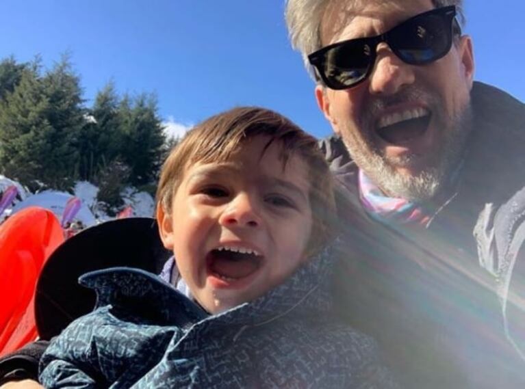 Las divertidas vacaciones del Chato Prada y su hijo Valentín: risas y "debut" en la nieve