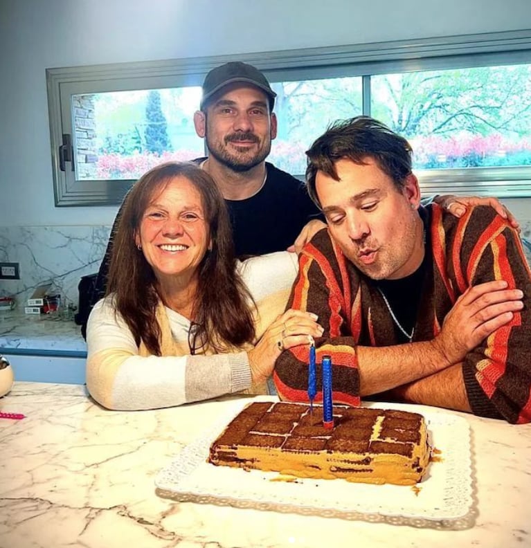Las emotivas fotos de Chano Charpentier con su mamá y su hermano en el día de su cumpleaños