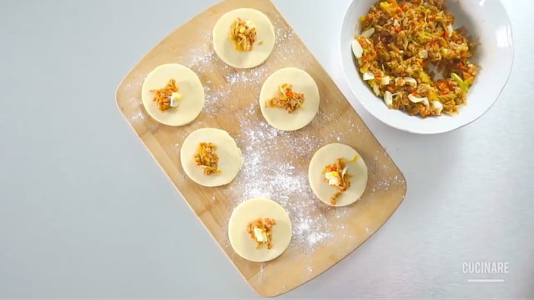 Las empanaditas de atún, una opción de vigilia para disfrutar sin carne en Semana Santa. Foto: Cucinare TV