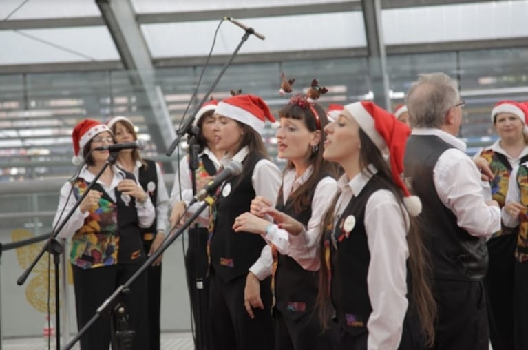 Las estaciones del Subte porteño, escenarios de shows musicales para celebrar la Navidad