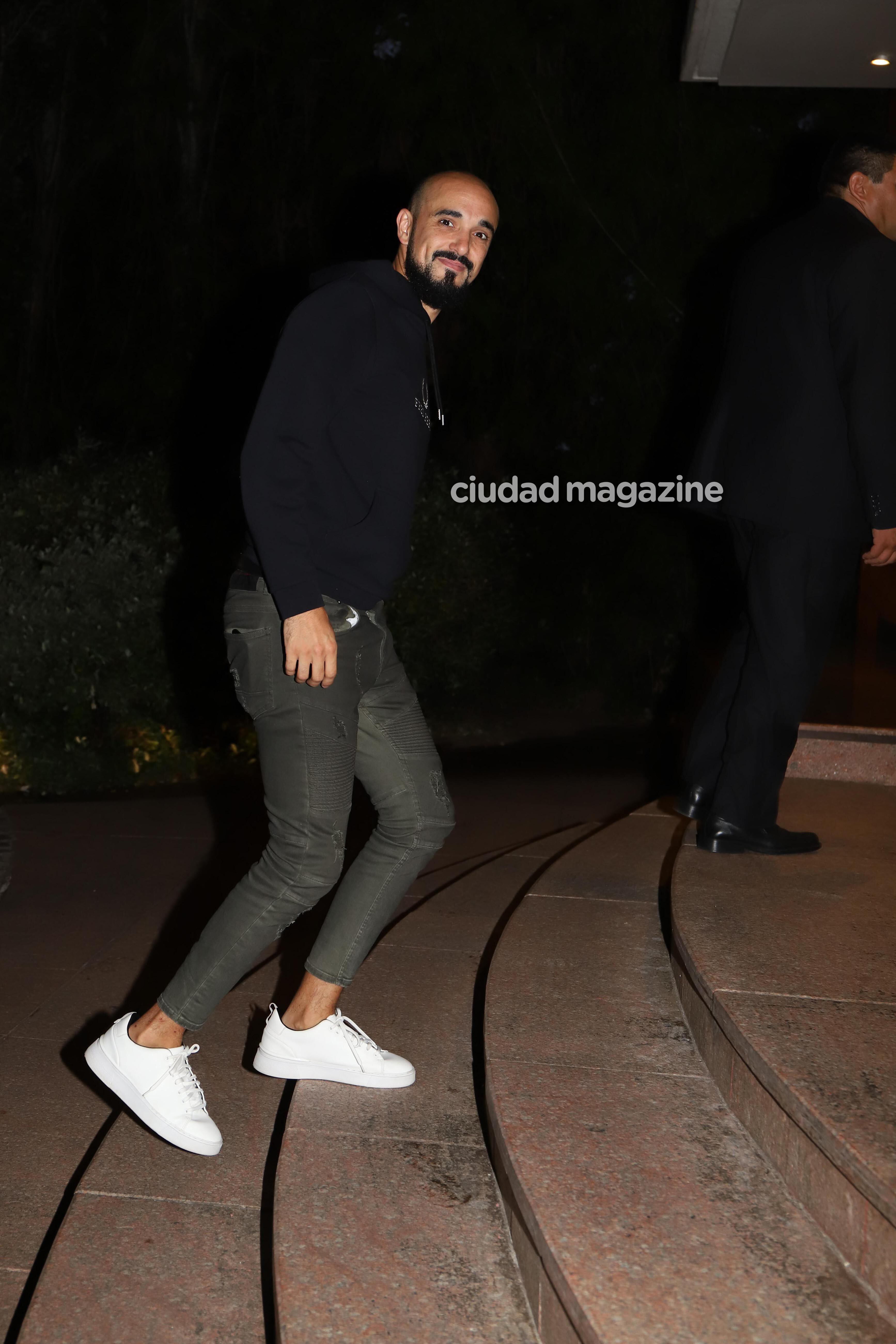 Las fotos de Abel Pintos con su novia Mora Calabrese en Punta del Este. Foto: GM Press