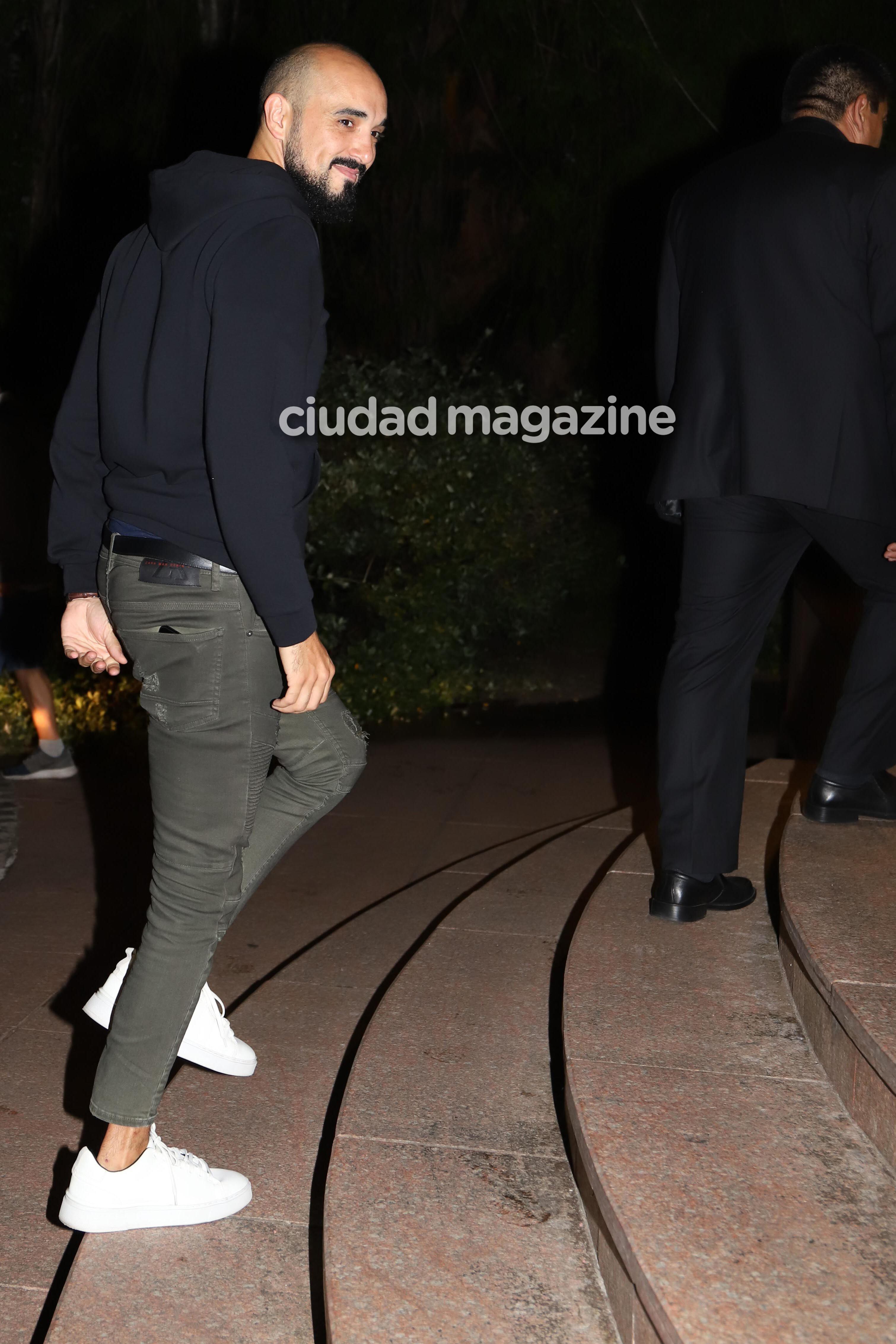 Las fotos de Abel Pintos con su novia Mora Calabrese en Punta del Este. Foto: GM Press
