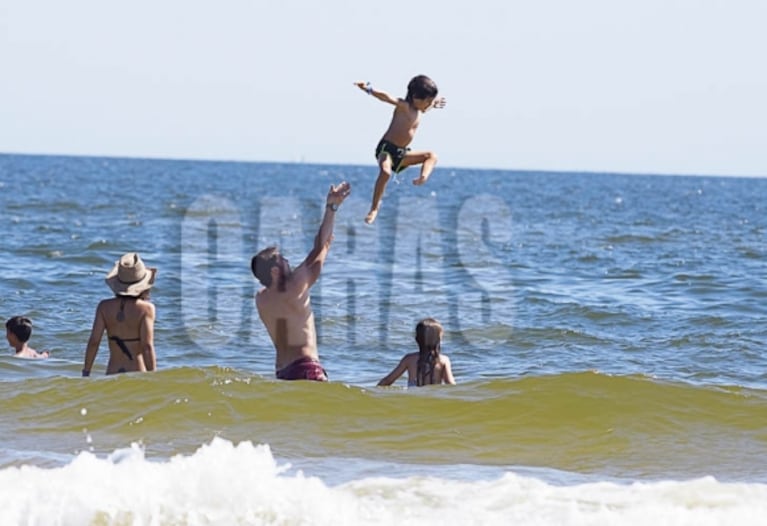 Las fotos de Agustina Cherri, sus hijos y su novio en Solanas, y un deseo a futuro: "Me gustaría volver a ser madre"