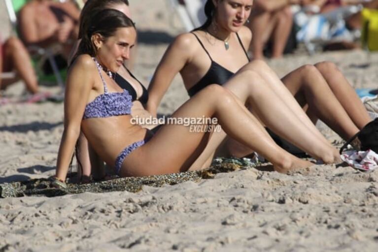 Las fotos de Ámbar, la hija de Juana, Nacho Viale y su novia Lucía Pedraza disfrutando de las playas de Punta