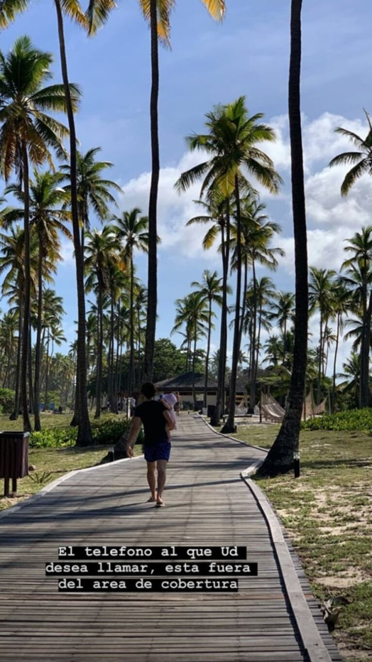 Las fotos de Benjamín Rojas y sus primeras vacaciones familiares en Brasil: "Fuera del área de cobertura"