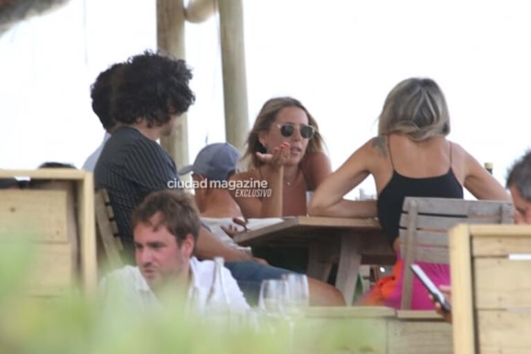 Las fotos de Benjamín Vicuña y su novia, Eli Sulichin: romántico almuerzo en José Ignacio