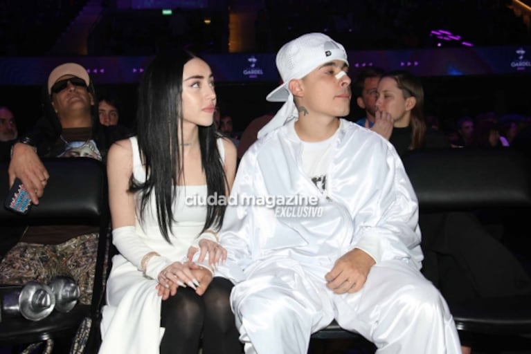 Las fotos de Cazzu junto a Christian Nodal y Nicki Nicole con Trueno: las parejitas top de los Premios Gardel