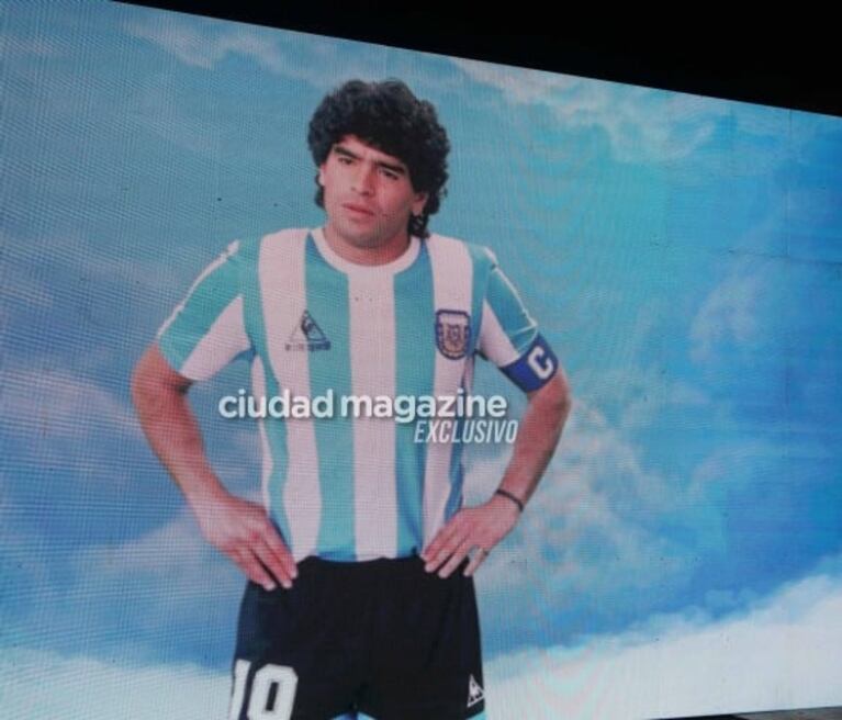 Las fotos de Dalma y Gianinna Maradona en la emotiva presentación del Tango D10S, el avión que homenajea a Diego