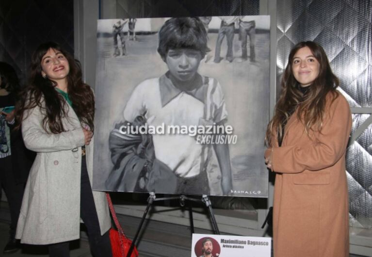 Las fotos de Dalma y Gianinna Maradona en la emotiva presentación del Tango D10S, el avión que homenajea a Diego