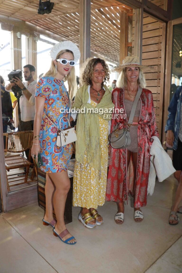 Las fotos de Elina y Eduardo Costantini rodeados de famosos en su desfile en Punta del Este: amor y moda frente al mar