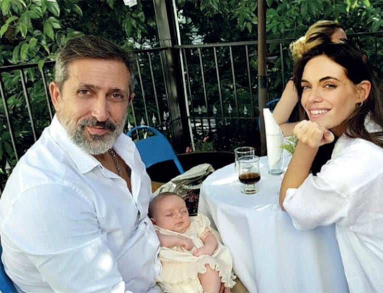 Las fotos de Emilia Attias con su hija, Gina: "Es muy fuerte darle el pecho, mimarla y recibir sus primeras miradas"