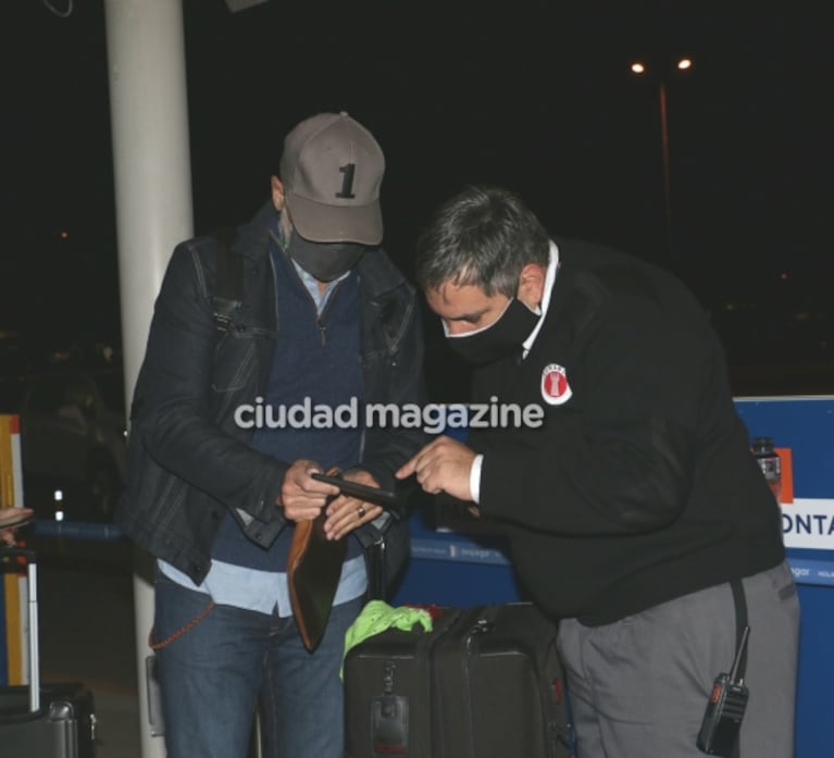 Las fotos de Jorge Rial en Ezeiza rumbo a Miami para vacunarse contra el covid