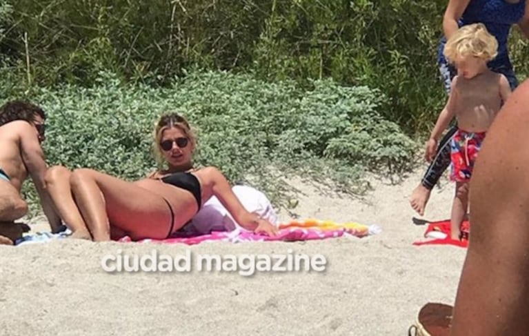 Las fotos de la China Suárez, embarazada de 8 meses en las playas de Chile, junto a los hijos de Vicuña