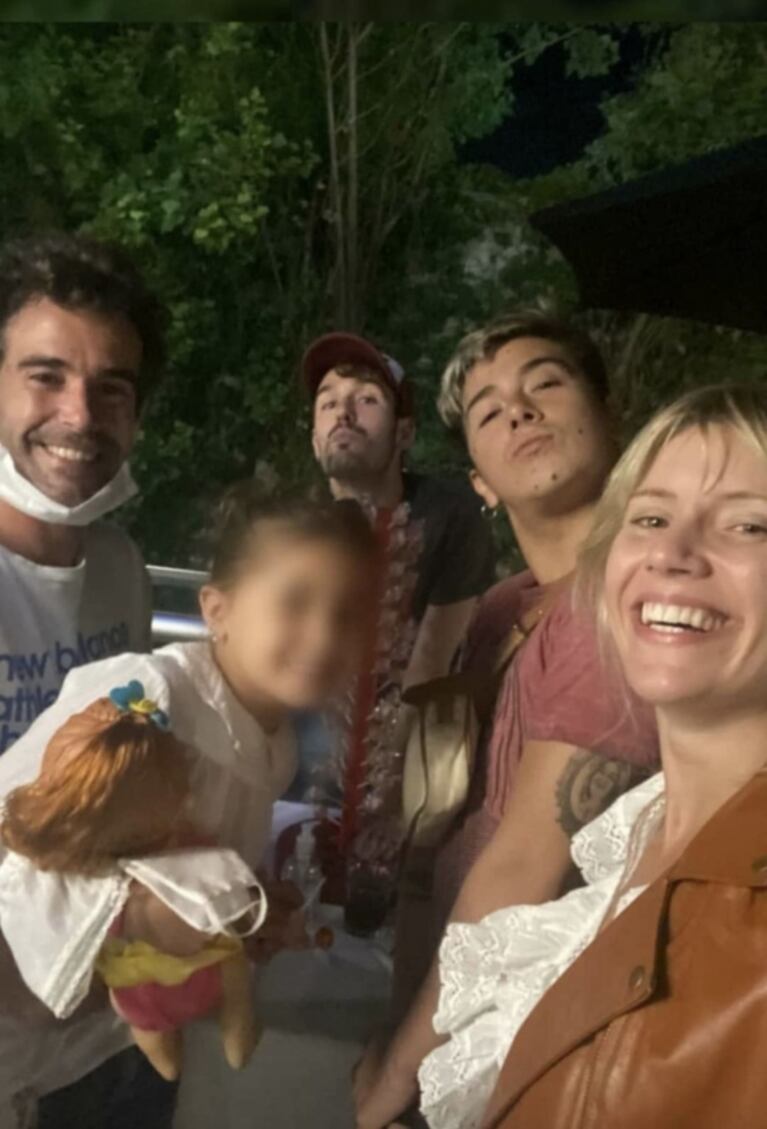 Las fotos de la Navidad de Nicolás Cabré y Laurita Fernández: con Rufina y las familias juntas de los dos