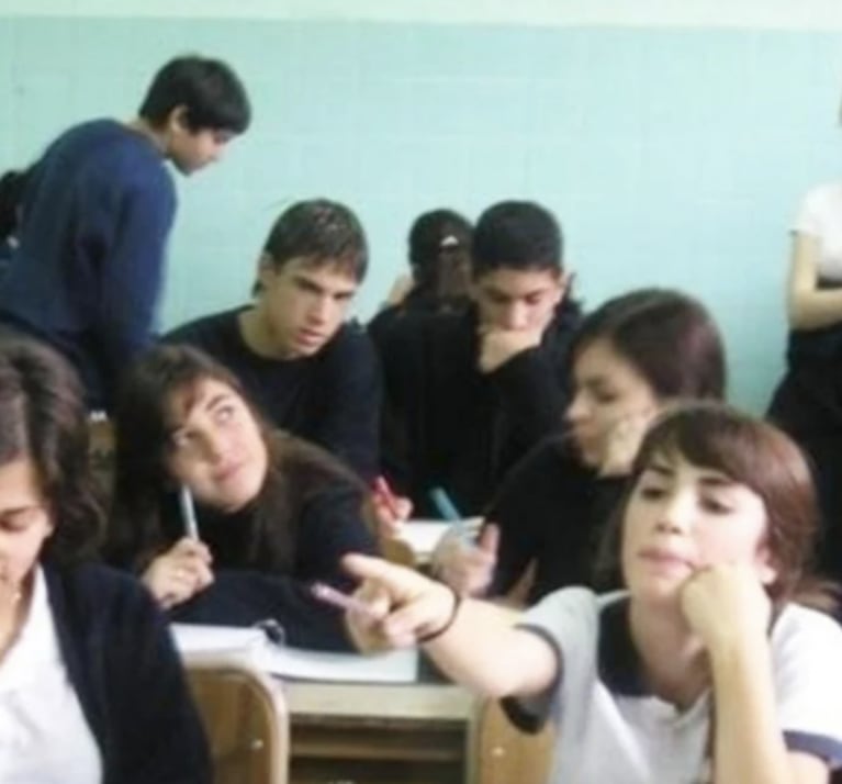 Las fotos de Lali Espósito en el colegio secundario que son furor: en el aula y en el recreo a pura risa