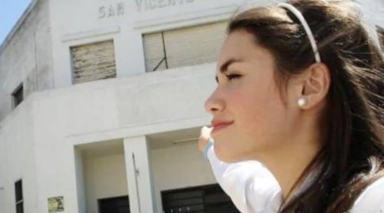 Las fotos de Lali Espósito en el colegio secundario que son furor: en el aula y en el recreo a pura risa