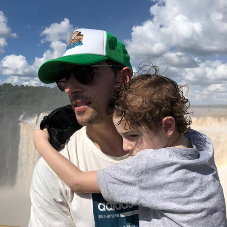 Las fotos de las vacaciones de Esteban Lamothe con su novia, Katia Szechtman en las Cataratas del Iguazú