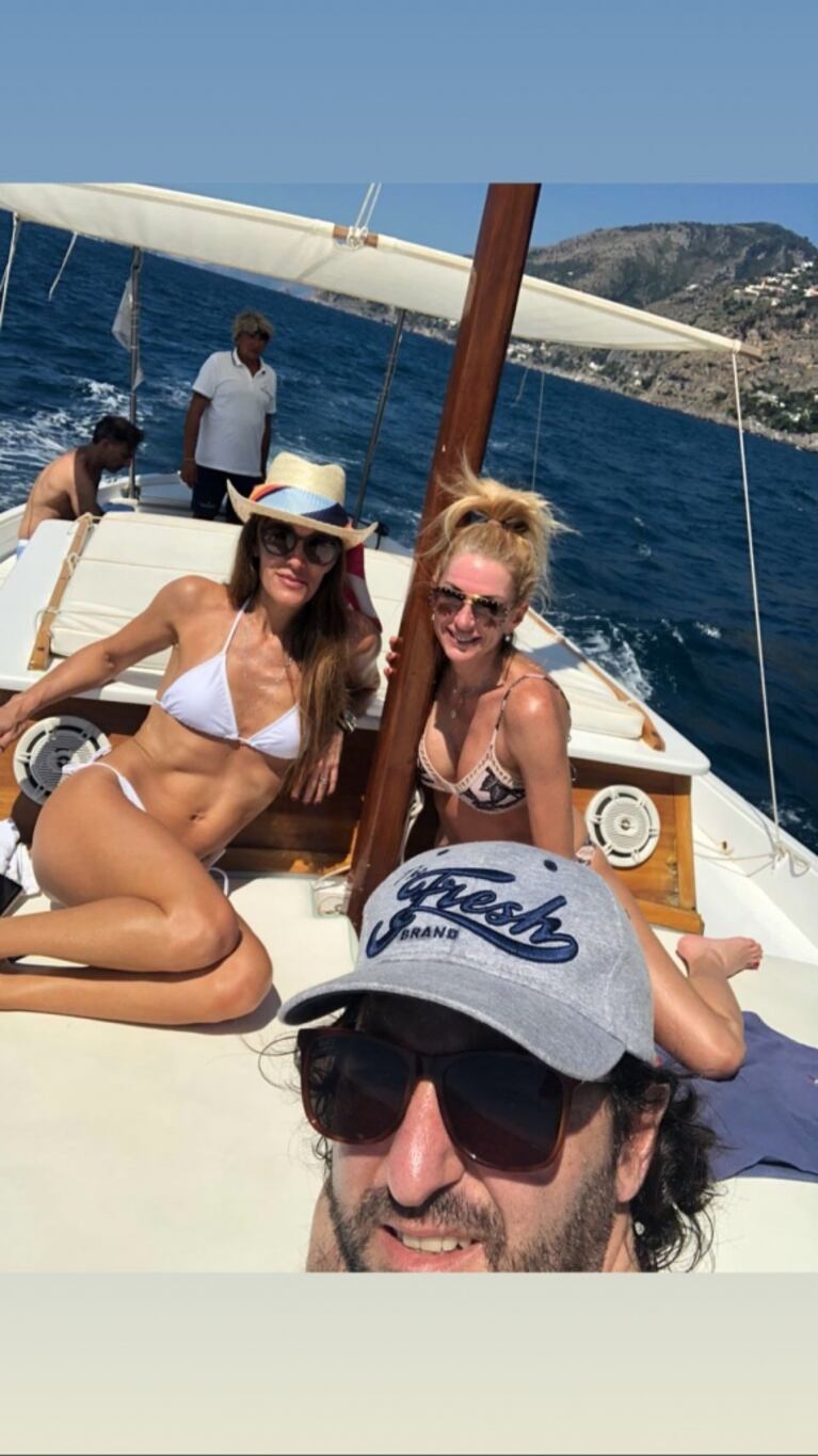 Las fotos de las vacaciones de Yanina Latorre en la costa amalfitana: lomazo y renacer del romance con Diego