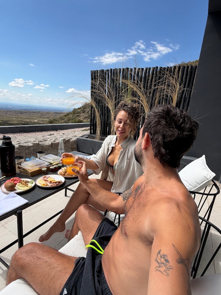 Las fotos de las vacaciones en Mendoza de Fio Giménez y Cachete Sierra | Créditos: Instagram @cachetesierra