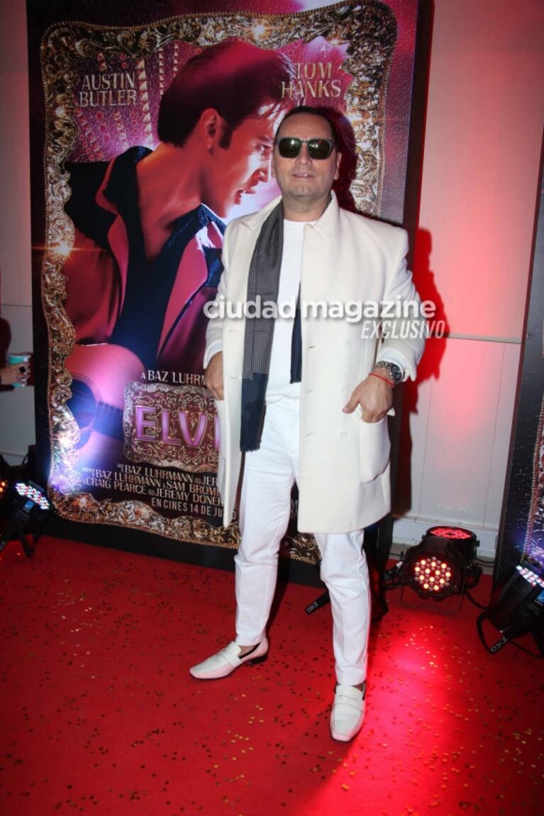 Las fotos de los famosos en el estreno de Elvis: los looks cancheros de Mariano Martínez, Rodrigo Guirao Díaz y más figuras