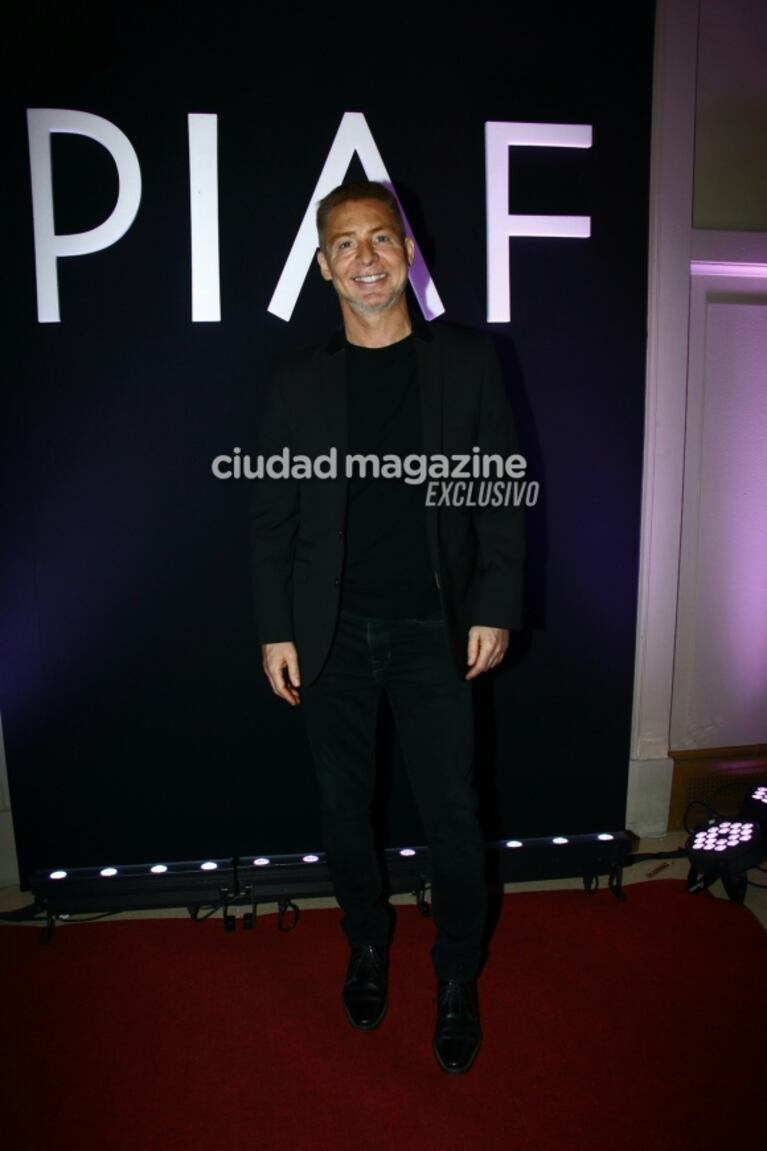 Las fotos de los famosos en el estreno de Piaf: la elegancia de Mirtha Legrand, Adrián Suar y el look súper canchero de Benjamín Vicuña